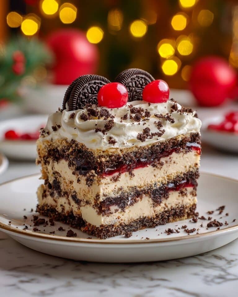 No-Bake Christmas Oreo Lasagna Recipe